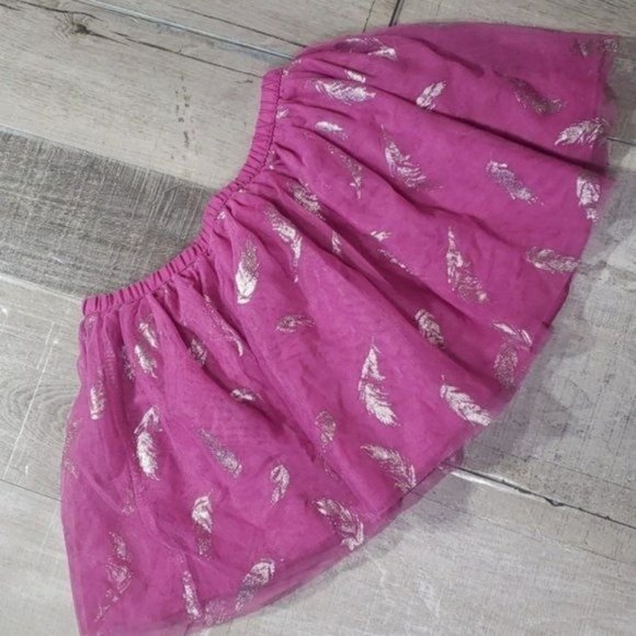Tutu 🎯 size 5, Cute Feather pattern - Picture 1 of 3